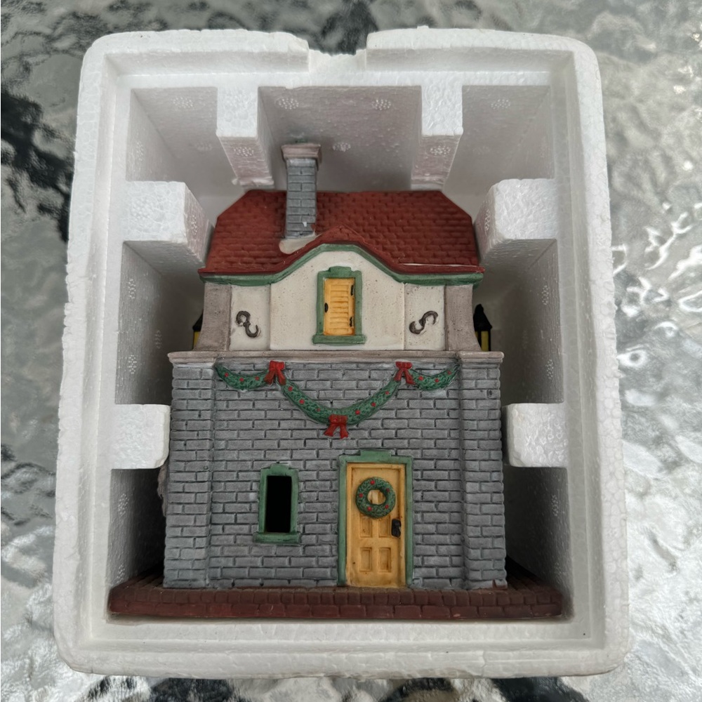 Department 56 Heritage Village Collection Gate House 5530-1 Accessory Christmas‎